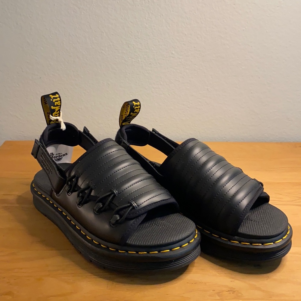 Dr. Martens Black Suicoke Edition Smooth Leather Mura Sandals - women’s size 8